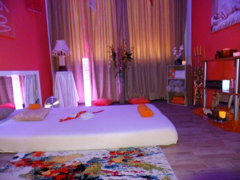 Germania, zona Frankfurt. Salon de masaj erotic